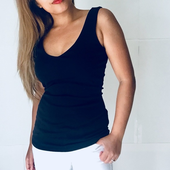 Cache Tops - Cache solid black top tank pullover size S